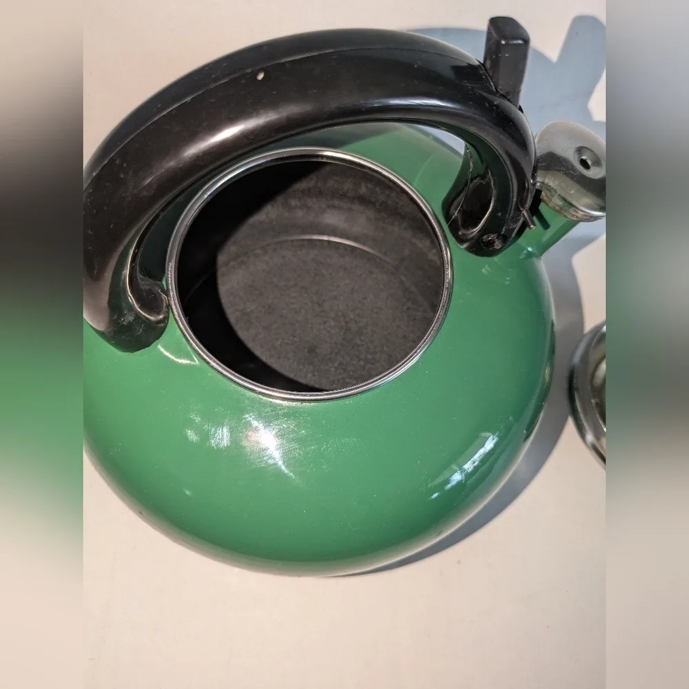 Enamel Whistling Tea Kettle Green